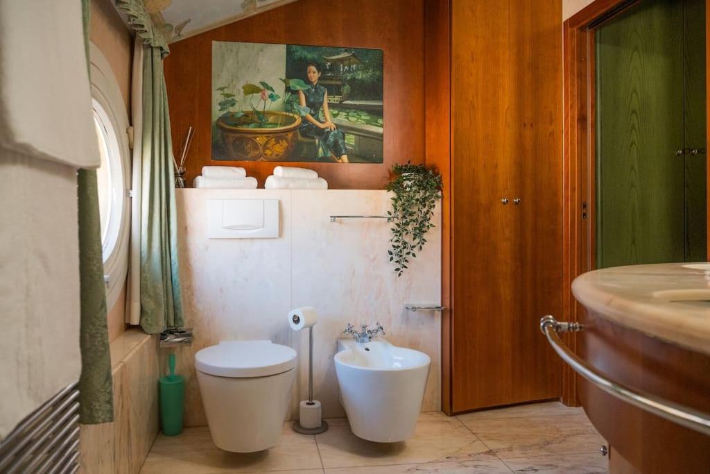 Apartamento Carbonesi Luxury - Centro Storico Bolonia Exterior foto