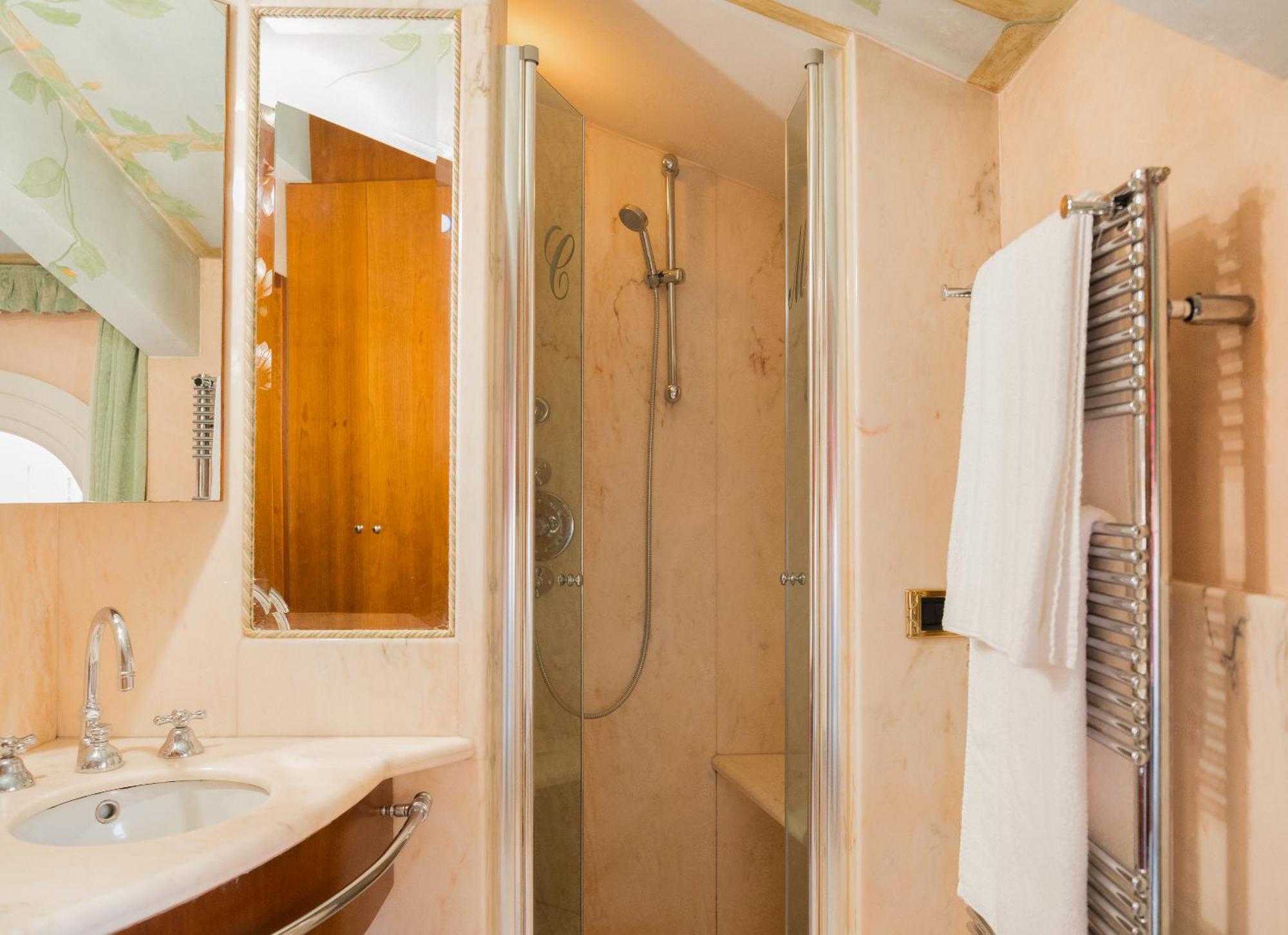 Apartamento Carbonesi Luxury - Centro Storico Bolonia Exterior foto
